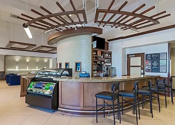 Hyatt Place Phoenix-north 4*